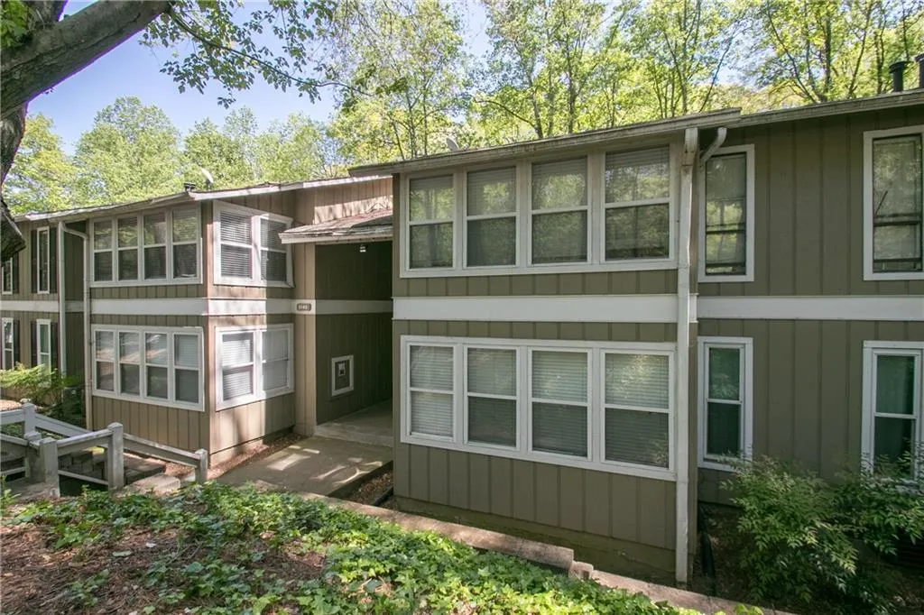 5145 Roswell Road Unit 1, Atlanta, Georgia 30342, 2 Bedrooms Bedrooms, ,1 BathroomBathrooms,Residential,Sold,5145 Roswell Road Unit 1,5997708