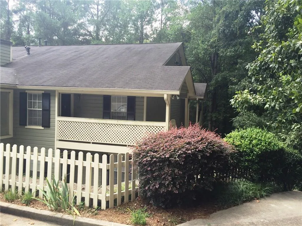 1610 Vicksburg Place, Sandy Springs, Georgia 30350, 2 Bedrooms Bedrooms, ,2 BathroomsBathrooms,Residential,Sold,1610 Vicksburg Place,5734501
