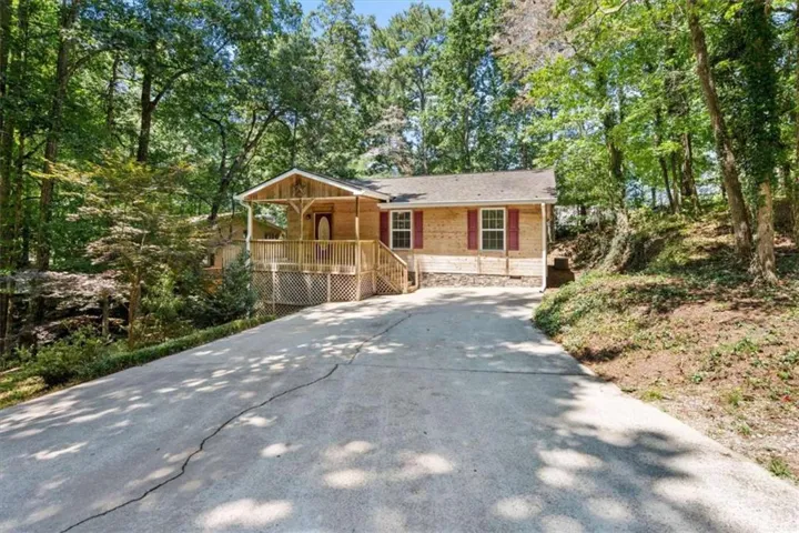 9021 Lakeview Parkway, Villa Rica, Georgia 30180