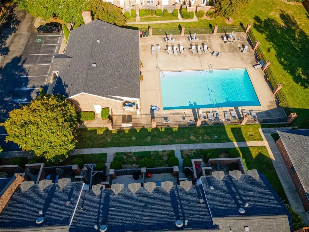 Bird's eye view of a pool area