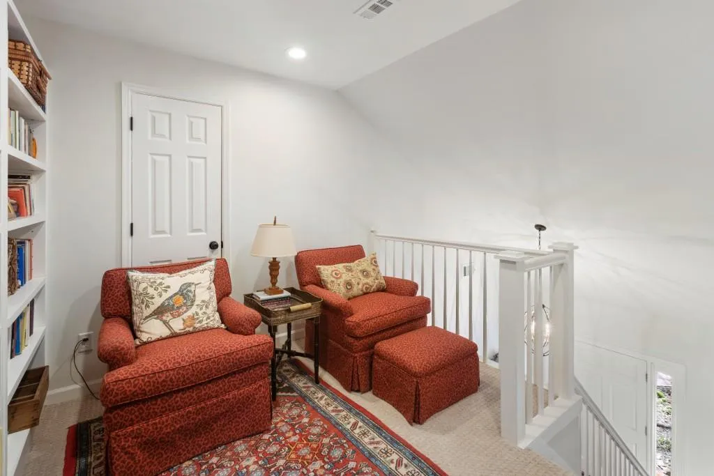 425 Greenlaurel Drive, Atlanta, Georgia 30342, 3 Bedrooms Bedrooms, ,3 BathroomsBathrooms,Residential,Sold,425 Greenlaurel Drive,6851711