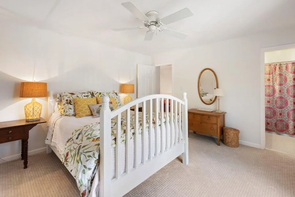 425 Greenlaurel Drive, Atlanta, Georgia 30342, 3 Bedrooms Bedrooms, ,3 BathroomsBathrooms,Residential,Sold,425 Greenlaurel Drive,6851711
