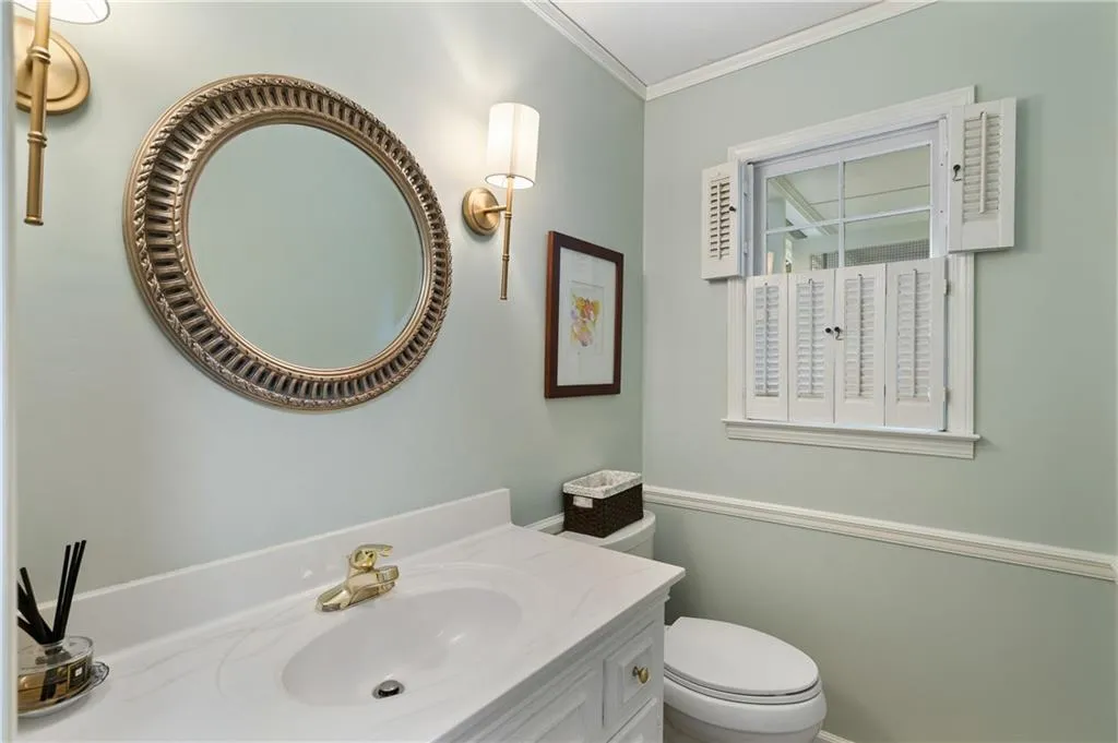 7160 Hunters Branch Drive, Atlanta, Georgia 30328, 5 Bedrooms Bedrooms, ,2 BathroomsBathrooms,Residential,Sold,7160 Hunters Branch Drive,7235016