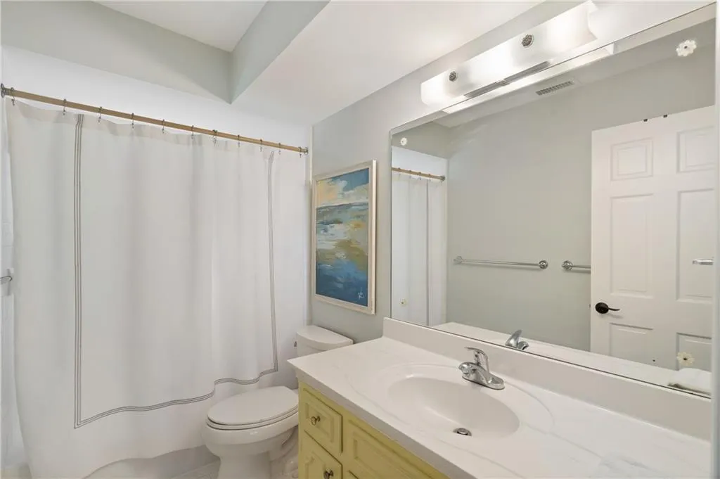7160 Hunters Branch Drive, Atlanta, Georgia 30328, 5 Bedrooms Bedrooms, ,2 BathroomsBathrooms,Residential,Sold,7160 Hunters Branch Drive,7235016