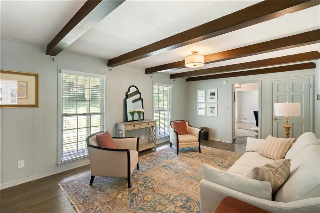 7160 Hunters Branch Drive, Atlanta, Georgia 30328, 5 Bedrooms Bedrooms, ,2 BathroomsBathrooms,Residential,Sold,7160 Hunters Branch Drive,7235016
