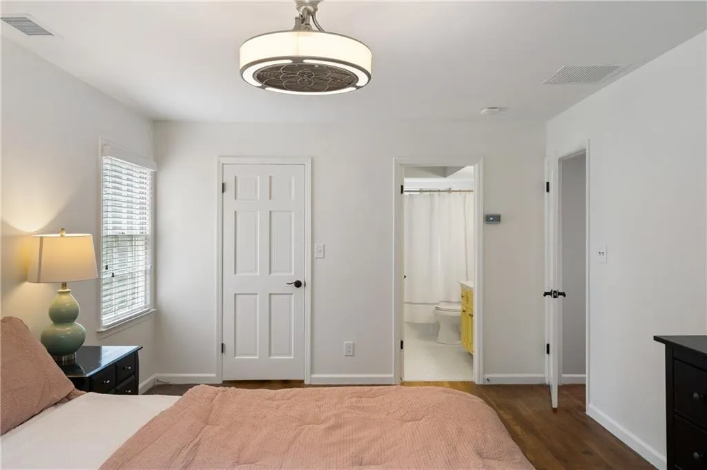 7160 Hunters Branch Drive, Atlanta, Georgia 30328, 5 Bedrooms Bedrooms, ,2 BathroomsBathrooms,Residential,Sold,7160 Hunters Branch Drive,7235016