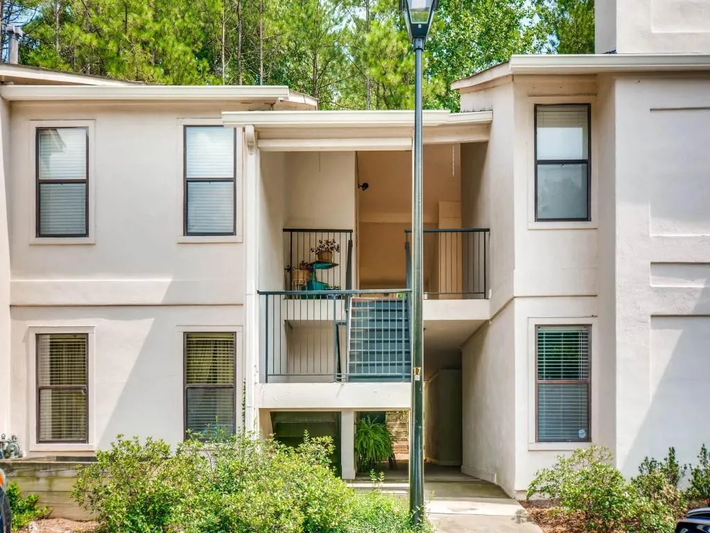 1515 Huntingdon Chase Unit 1515, Sandy Springs, Georgia 30350, 2 Bedrooms Bedrooms, ,2 BathroomsBathrooms,Residential,Sold,1515 Huntingdon Chase Unit 1515,5886169