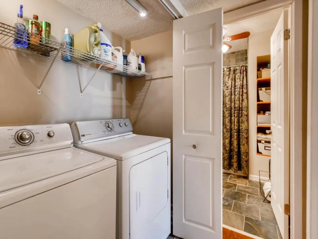 1515 Huntingdon Chase Unit 1515, Sandy Springs, Georgia 30350, 2 Bedrooms Bedrooms, ,2 BathroomsBathrooms,Residential,Sold,1515 Huntingdon Chase Unit 1515,5886169