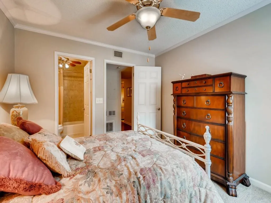 1515 Huntingdon Chase Unit 1515, Sandy Springs, Georgia 30350, 2 Bedrooms Bedrooms, ,2 BathroomsBathrooms,Residential,Sold,1515 Huntingdon Chase Unit 1515,5886169