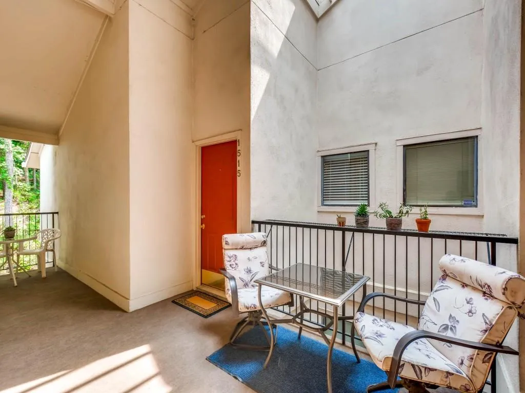 1515 Huntingdon Chase Unit 1515, Sandy Springs, Georgia 30350, 2 Bedrooms Bedrooms, ,2 BathroomsBathrooms,Residential,Sold,1515 Huntingdon Chase Unit 1515,5886169