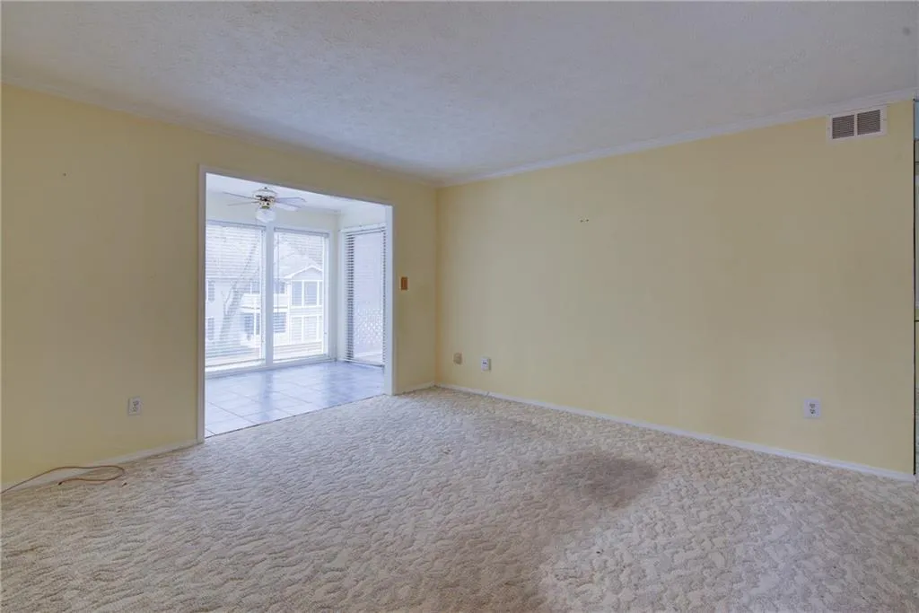 202 Natchez Trace, Atlanta, Georgia 30350, 2 Bedrooms Bedrooms, ,1 BathroomBathrooms,Residential,Sold,202 Natchez Trace,6687589