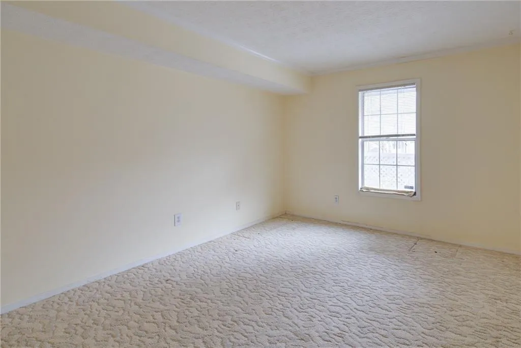 202 Natchez Trace, Atlanta, Georgia 30350, 2 Bedrooms Bedrooms, ,1 BathroomBathrooms,Residential,Sold,202 Natchez Trace,6687589