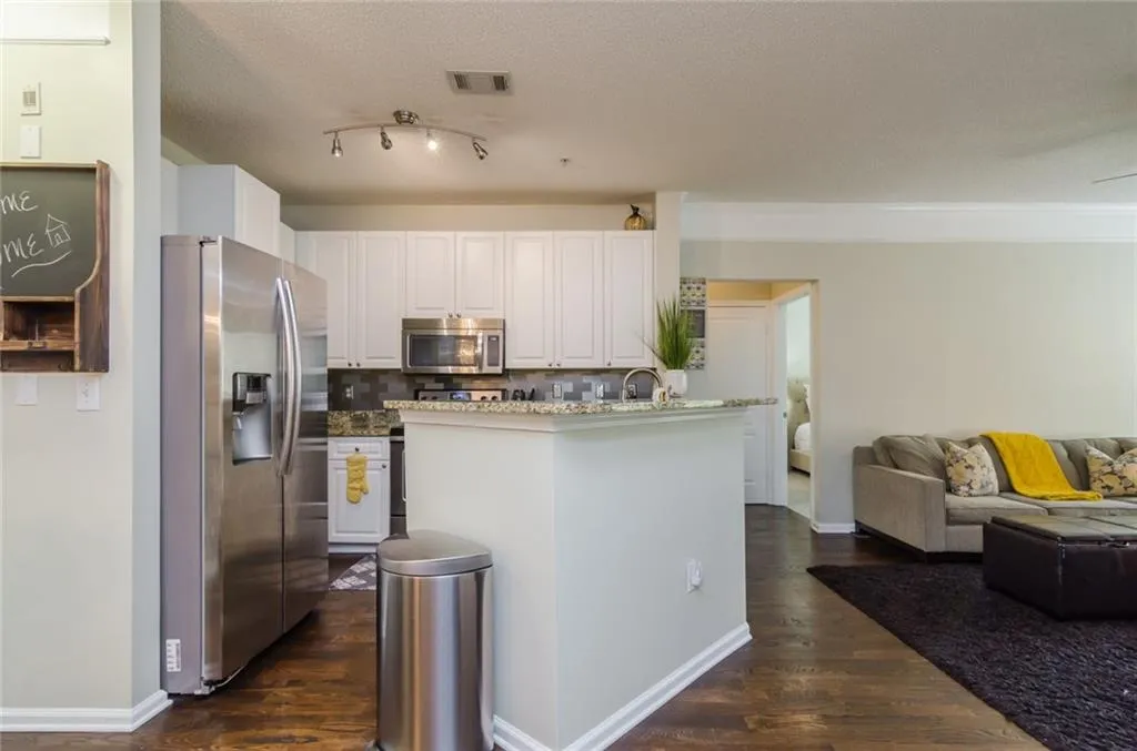 10 Perimeter Summit Boulevard Ne Unit 4106, Brookhaven, Georgia 30319, 2 Bedrooms Bedrooms, ,2 BathroomsBathrooms,Residential,Sold,10 Perimeter Summit Boulevard Ne Unit 4106,5923679