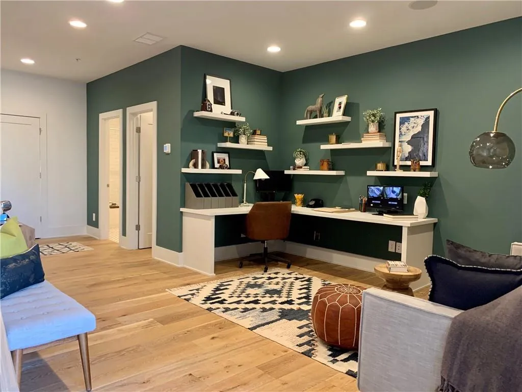 6633 Cadence Boulevard Unit 9, Sandy Springs, Georgia 30328, 2 Bedrooms Bedrooms, ,3 BathroomsBathrooms,Residential,Sold,6633 Cadence Boulevard Unit 9,6800621