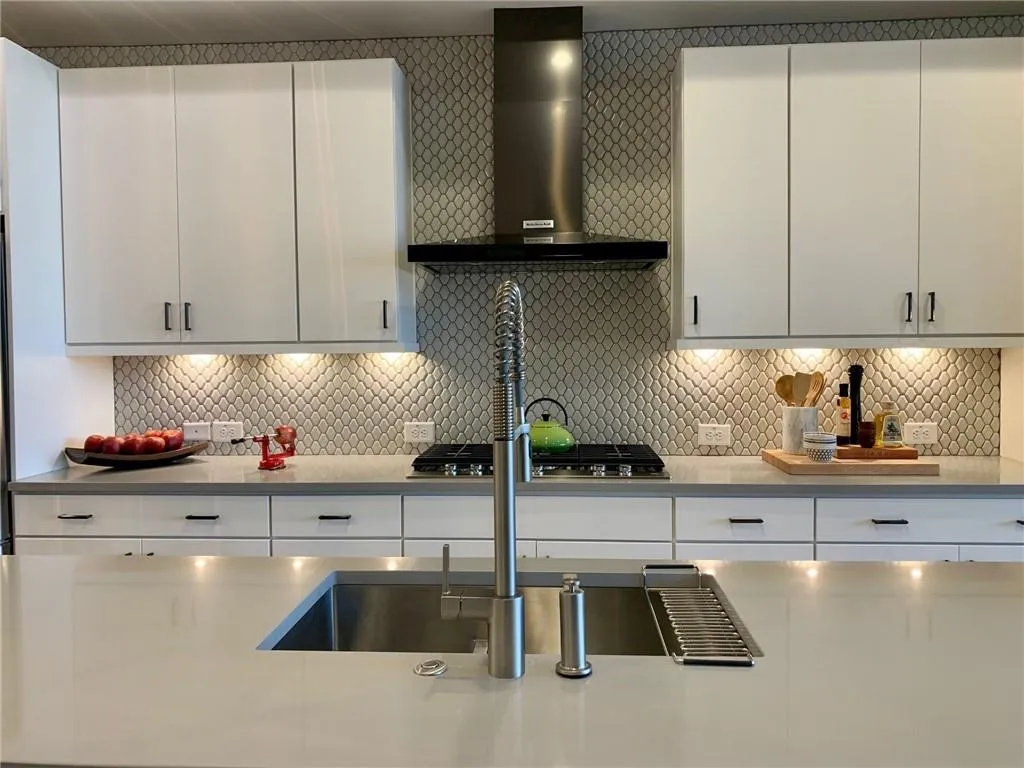 6633 Cadence Boulevard Unit 9, Sandy Springs, Georgia 30328, 2 Bedrooms Bedrooms, ,3 BathroomsBathrooms,Residential,Sold,6633 Cadence Boulevard Unit 9,6800621