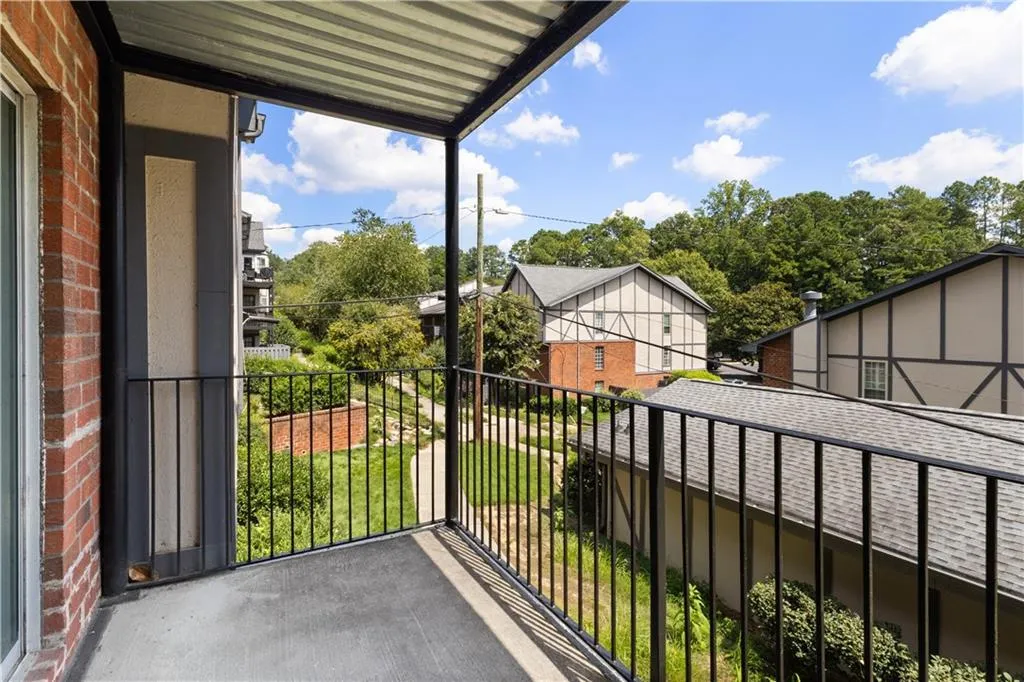 6851 Roswell Road Unit O28, Atlanta, Georgia 30328, 2 Bedrooms Bedrooms, ,2 BathroomsBathrooms,Residential,For Sale,6851 Roswell Road Unit O28,7642540