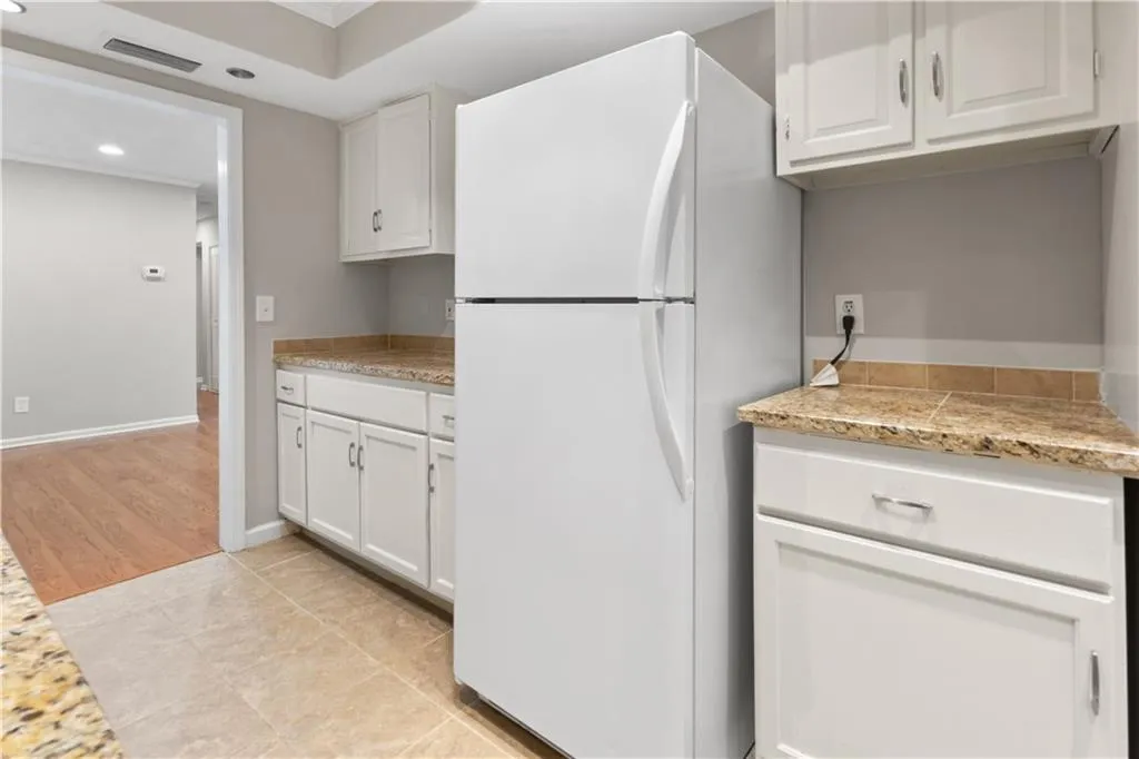 6851 Roswell Road Unit O28, Atlanta, Georgia 30328, 2 Bedrooms Bedrooms, ,2 BathroomsBathrooms,Residential,For Sale,6851 Roswell Road Unit O28,7642540