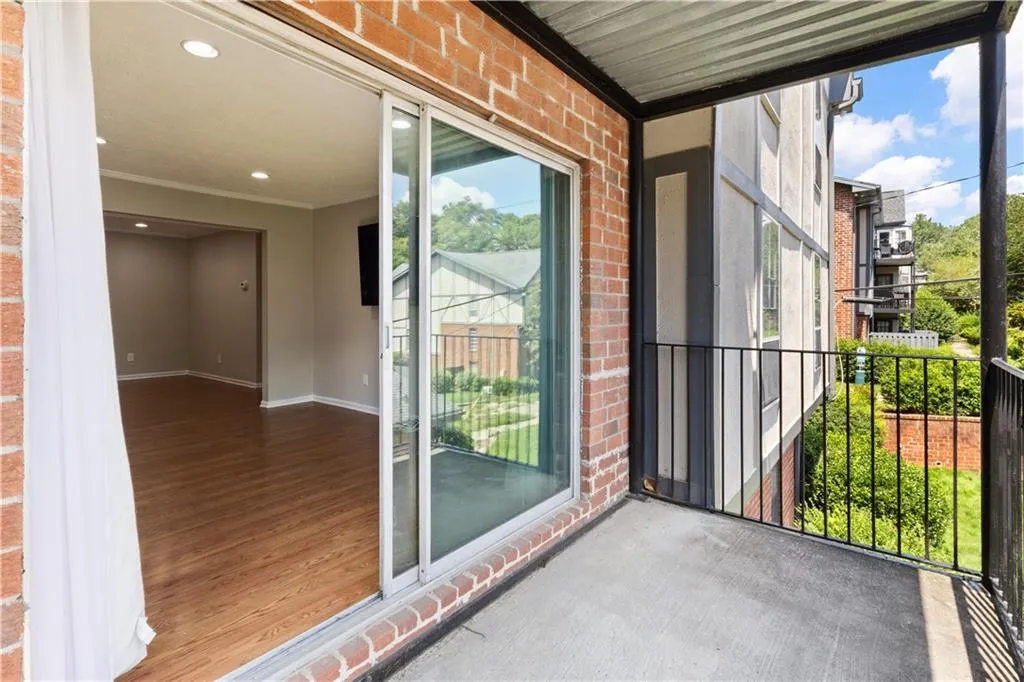 6851 Roswell Road Unit O28, Atlanta, Georgia 30328, 2 Bedrooms Bedrooms, ,2 BathroomsBathrooms,Residential,For Sale,6851 Roswell Road Unit O28,7642540