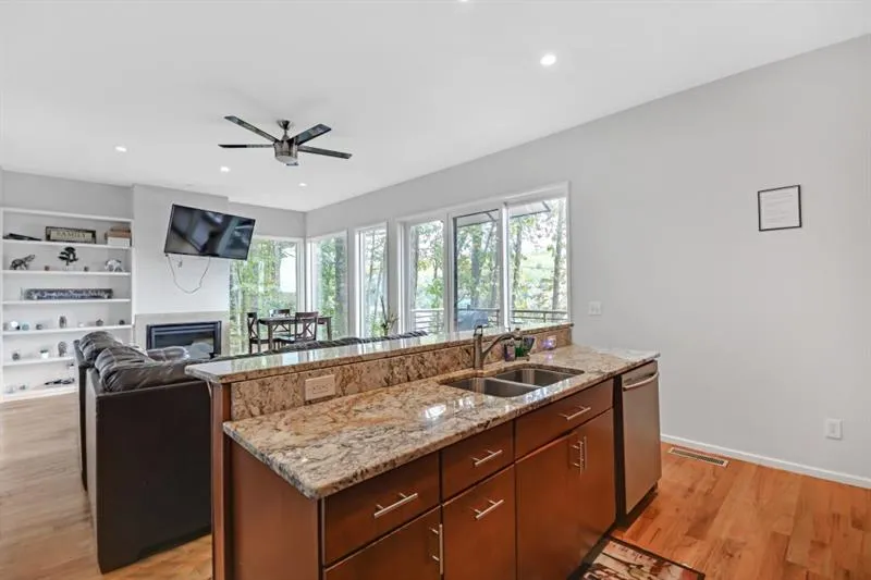 5724 Kayron Drive, Sandy Springs, Georgia 30328, 4 Bedrooms Bedrooms, ,2 BathroomsBathrooms,Residential,Sold,5724 Kayron Drive,6641884