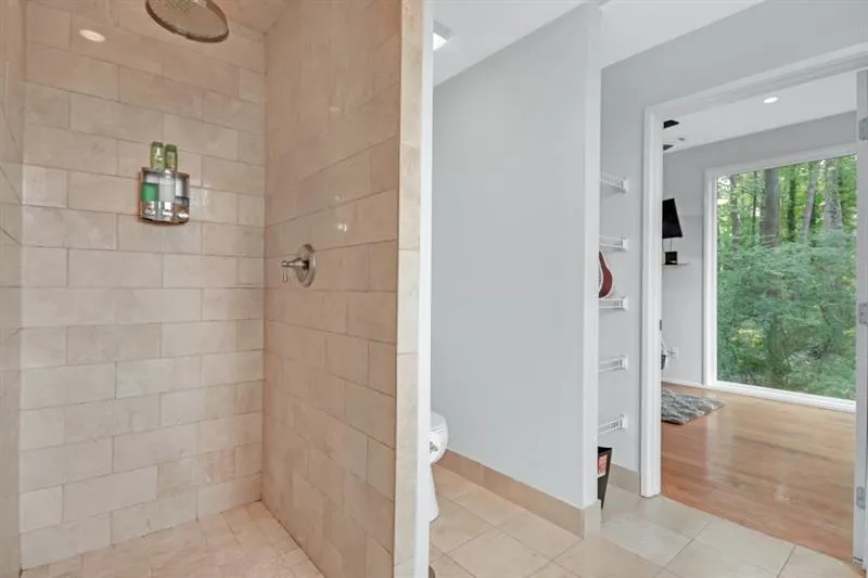 5724 Kayron Drive, Sandy Springs, Georgia 30328, 4 Bedrooms Bedrooms, ,2 BathroomsBathrooms,Residential,Sold,5724 Kayron Drive,6641884