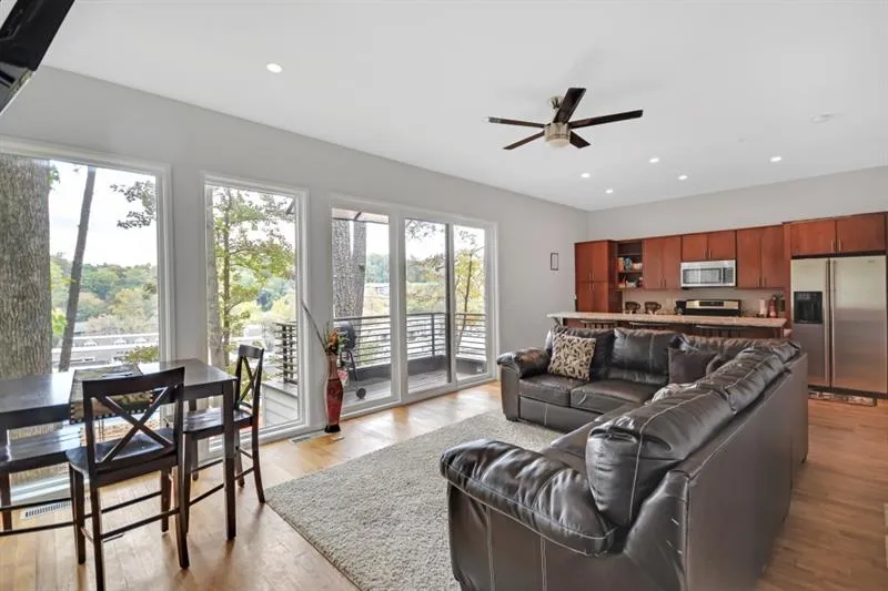 5724 Kayron Drive, Sandy Springs, Georgia 30328, 4 Bedrooms Bedrooms, ,2 BathroomsBathrooms,Residential,Sold,5724 Kayron Drive,6641884