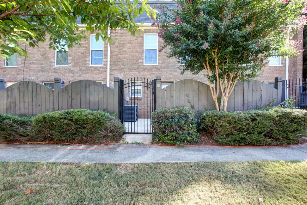 235 Winding River Drive Unit B, Sandy Springs, Georgia 30350, 2 Bedrooms Bedrooms, ,1 BathroomBathrooms,Residential,Sold,235 Winding River Drive Unit B,5917661