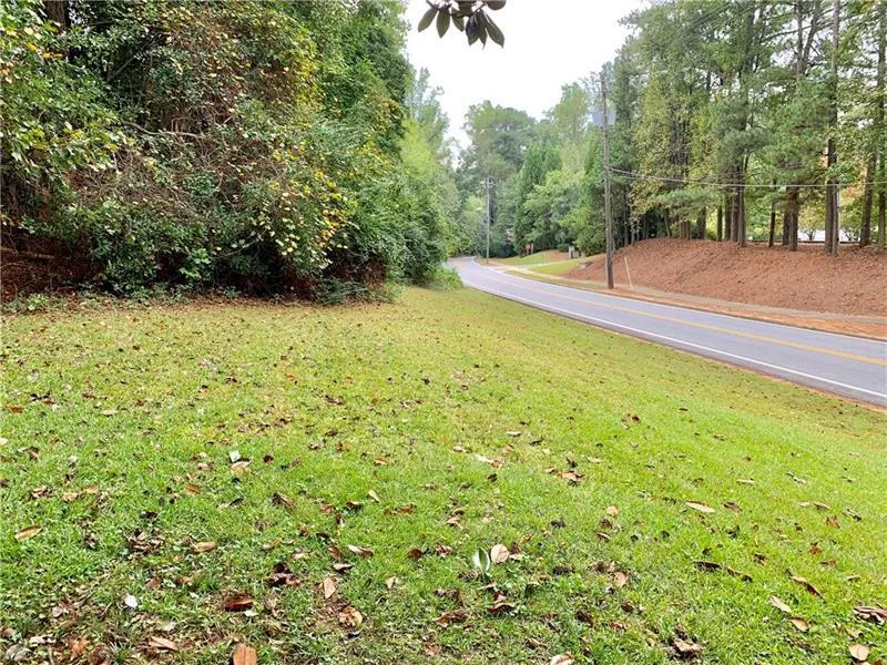 5757 Long Island Drive Nw, Atlanta, Georgia 30327, 3 Bedrooms Bedrooms, ,2 BathroomsBathrooms,Residential,Sold,5757 Long Island Drive Nw,6856100