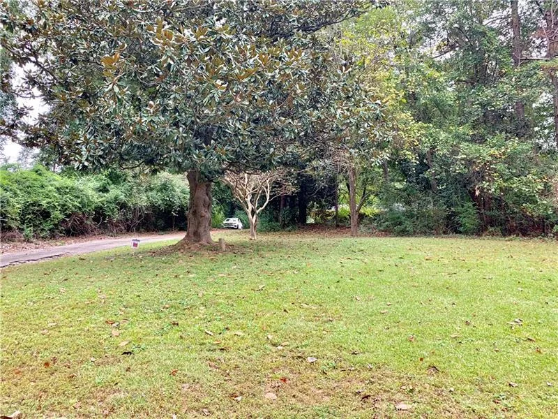 5757 Long Island Drive Nw, Atlanta, Georgia 30327, 3 Bedrooms Bedrooms, ,2 BathroomsBathrooms,Residential,Sold,5757 Long Island Drive Nw,6856100