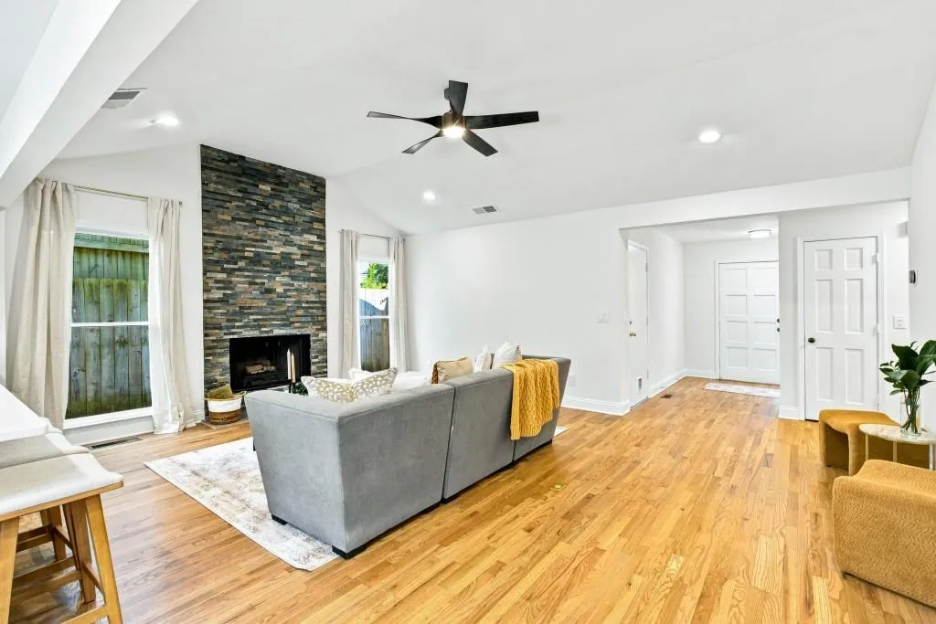 1113 Capital Club Circle Ne, Brookhaven, Georgia 30319, 2 Bedrooms Bedrooms, 0 ,2 BathroomsBathrooms,Residential,For Sale,1113 Capital Club Circle Ne,7824595