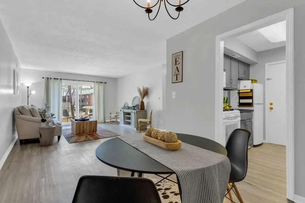 6851 Roswell Road Unit O-4, Sandy Springs, Georgia 30328, 1 Bedroom Bedrooms, ,1 BathroomBathrooms,Residential,Sold,6851 Roswell Road Unit O-4,7180961