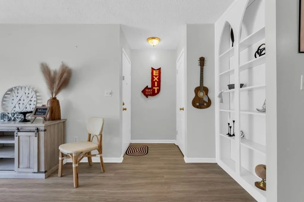 6851 Roswell Road Unit O-4, Sandy Springs, Georgia 30328, 1 Bedroom Bedrooms, ,1 BathroomBathrooms,Residential,Sold,6851 Roswell Road Unit O-4,7180961