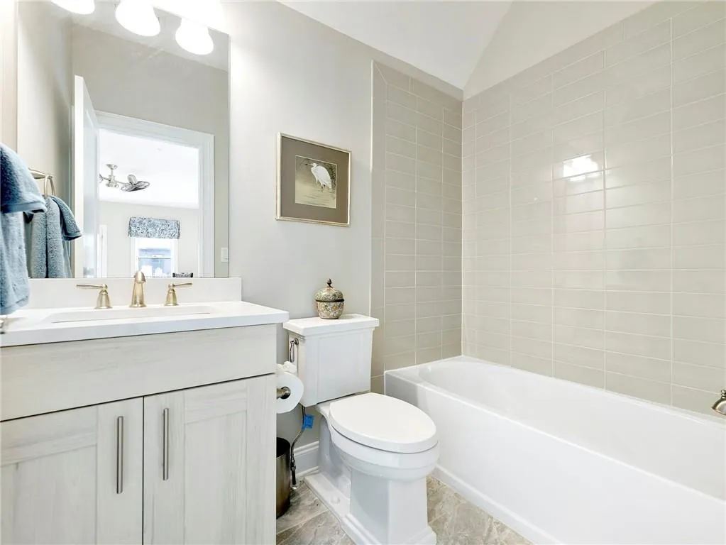 6410 Radiant Trace, Sandy Springs, Georgia 30328, 4 Bedrooms Bedrooms, ,4 BathroomsBathrooms,Residential,Sold,6410 Radiant Trace,7073808