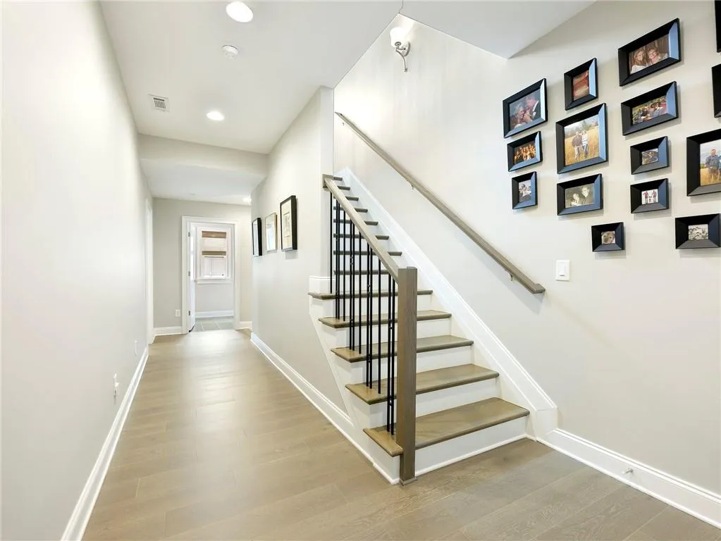 6410 Radiant Trace, Sandy Springs, Georgia 30328, 4 Bedrooms Bedrooms, ,4 BathroomsBathrooms,Residential,Sold,6410 Radiant Trace,7073808