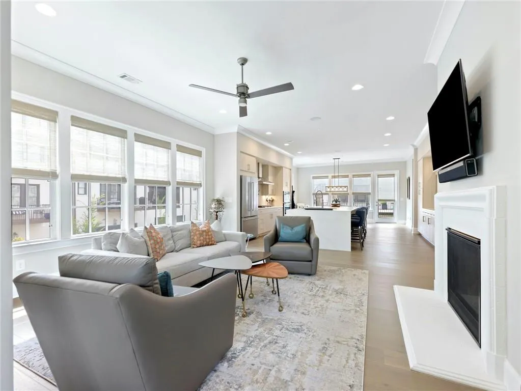 6410 Radiant Trace, Sandy Springs, Georgia 30328, 4 Bedrooms Bedrooms, ,4 BathroomsBathrooms,Residential,Sold,6410 Radiant Trace,7073808