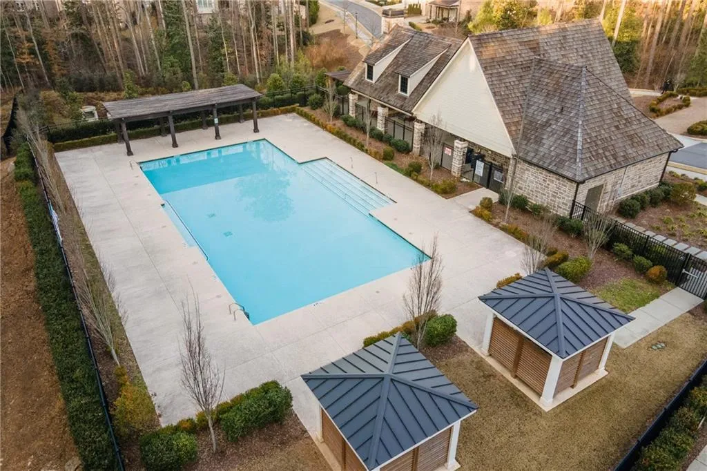 6410 Radiant Trace, Sandy Springs, Georgia 30328, 4 Bedrooms Bedrooms, ,4 BathroomsBathrooms,Residential,Sold,6410 Radiant Trace,7073808