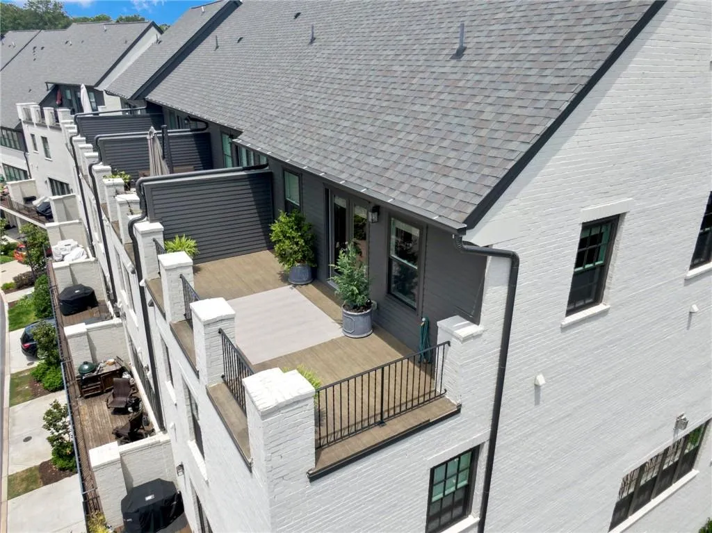 6410 Radiant Trace, Sandy Springs, Georgia 30328, 4 Bedrooms Bedrooms, ,4 BathroomsBathrooms,Residential,Sold,6410 Radiant Trace,7073808