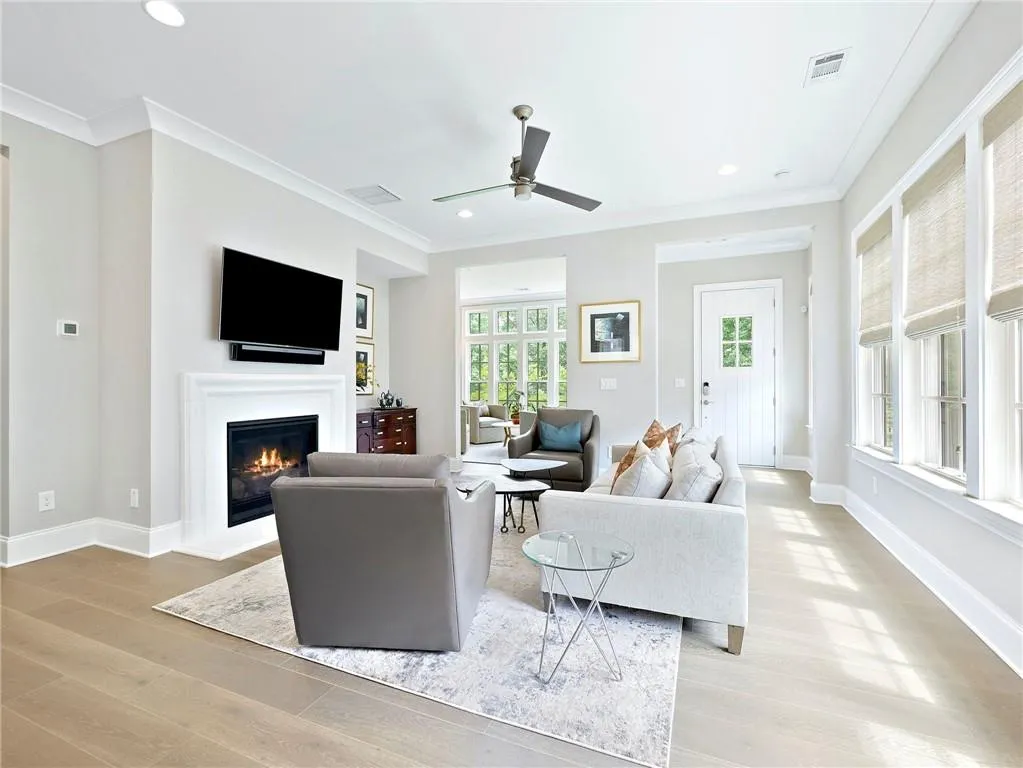 6410 Radiant Trace, Sandy Springs, Georgia 30328, 4 Bedrooms Bedrooms, ,4 BathroomsBathrooms,Residential,Sold,6410 Radiant Trace,7073808