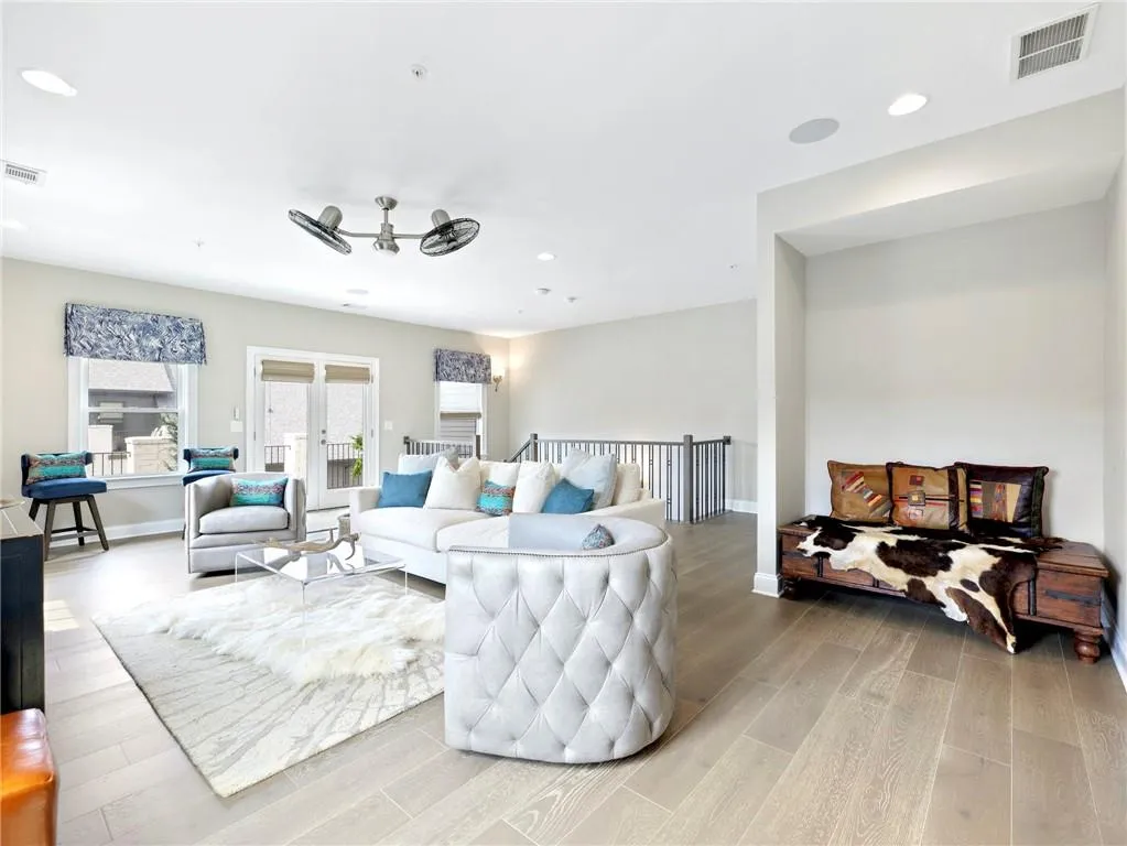 6410 Radiant Trace, Sandy Springs, Georgia 30328, 4 Bedrooms Bedrooms, ,4 BathroomsBathrooms,Residential,Sold,6410 Radiant Trace,7073808