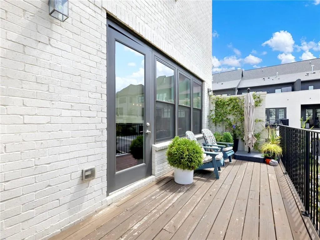 6410 Radiant Trace, Sandy Springs, Georgia 30328, 4 Bedrooms Bedrooms, ,4 BathroomsBathrooms,Residential,Sold,6410 Radiant Trace,7073808