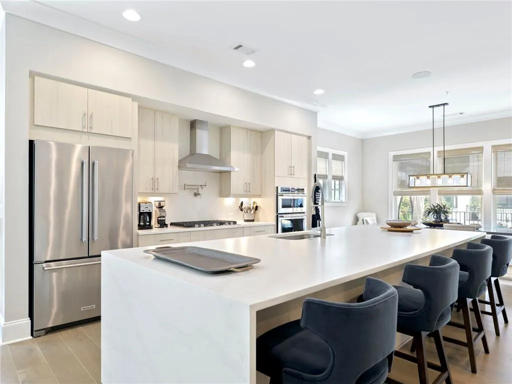 6410 Radiant Trace, Sandy Springs, Georgia 30328, 4 Bedrooms Bedrooms, ,4 BathroomsBathrooms,Residential,Sold,6410 Radiant Trace,7073808