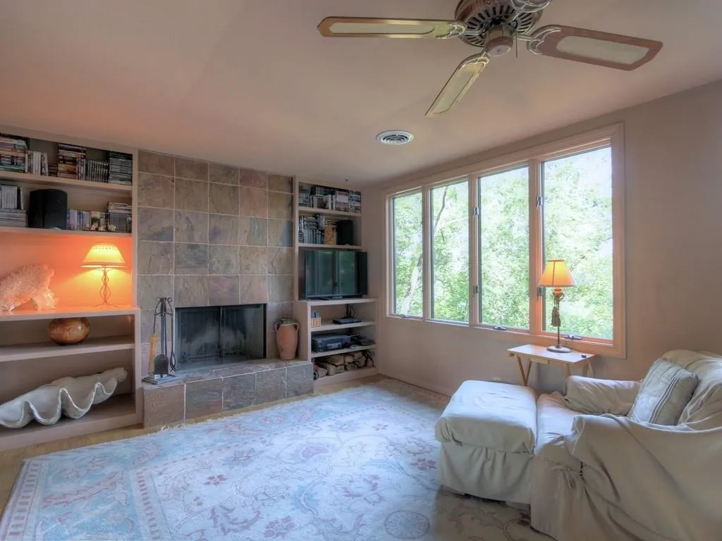 225 River North Drive, Sandy Springs, Georgia 30328, 6 Bedrooms Bedrooms, ,4 BathroomsBathrooms,Residential,Sold,225 River North Drive,5930761