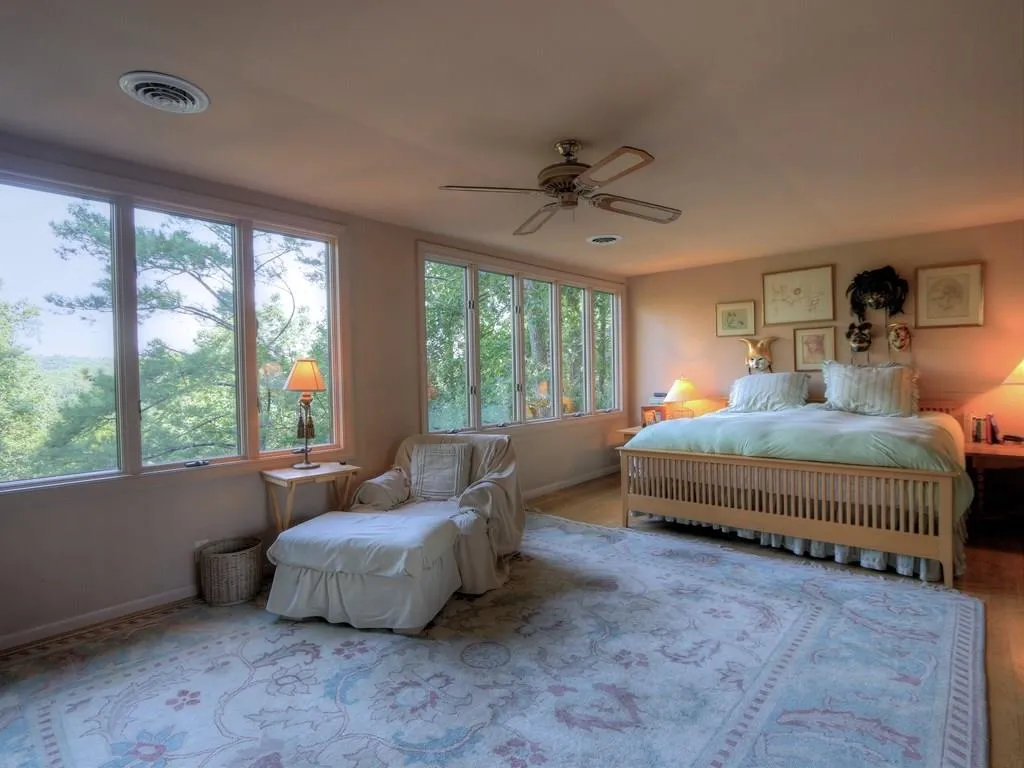 225 River North Drive, Sandy Springs, Georgia 30328, 6 Bedrooms Bedrooms, ,4 BathroomsBathrooms,Residential,Sold,225 River North Drive,5930761