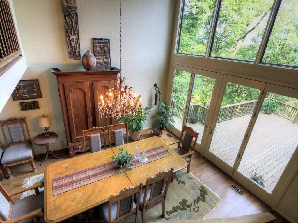 225 River North Drive, Sandy Springs, Georgia 30328, 6 Bedrooms Bedrooms, ,4 BathroomsBathrooms,Residential,Sold,225 River North Drive,5930761