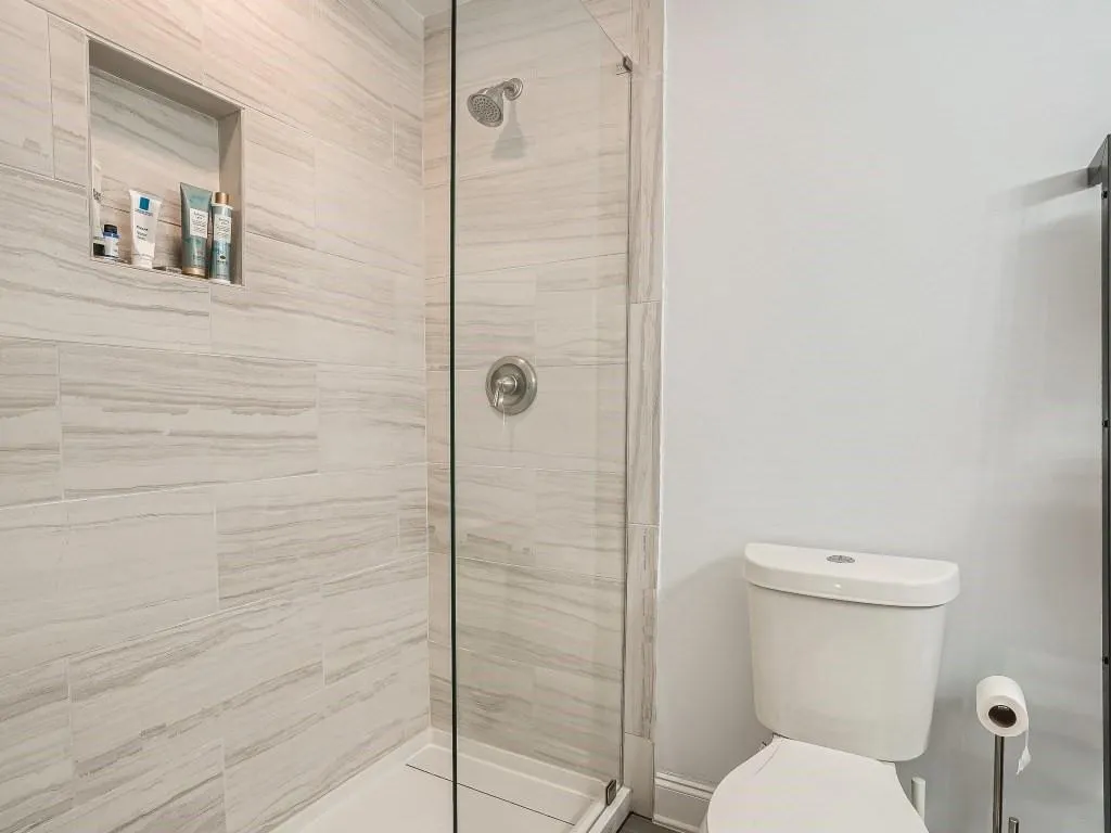 6980 Roswell Road Unit P4, Sandy Springs, Georgia 30328, 1 Bedroom Bedrooms, ,1 BathroomBathrooms,Residential,Sold,6980 Roswell Road Unit P4,7130548