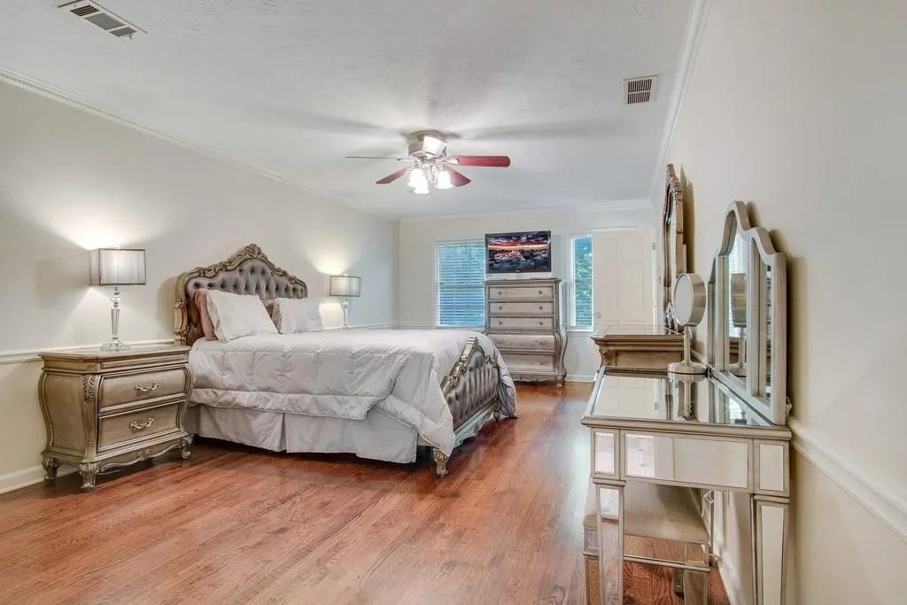 305 Skyridge Drive, Sandy Springs, Georgia 30350, 5 Bedrooms Bedrooms, ,3 BathroomsBathrooms,Residential,Sold,305 Skyridge Drive,6107487