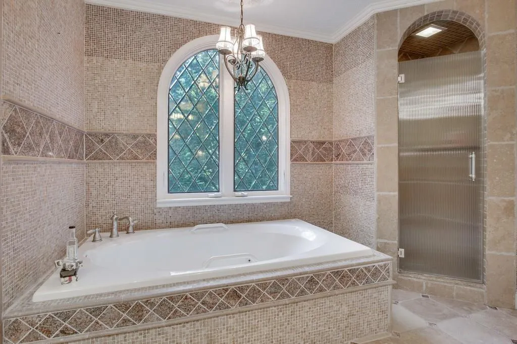 305 Skyridge Drive, Sandy Springs, Georgia 30350, 5 Bedrooms Bedrooms, ,3 BathroomsBathrooms,Residential,Sold,305 Skyridge Drive,6107487