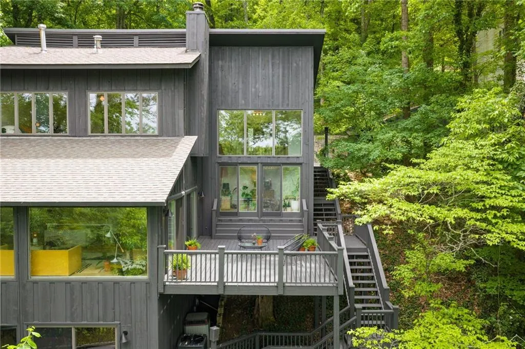 225 River North Drive, Atlanta, Georgia 30328, 5 Bedrooms Bedrooms, ,4 BathroomsBathrooms,Residential,For Sale,225 River North Drive,7762117