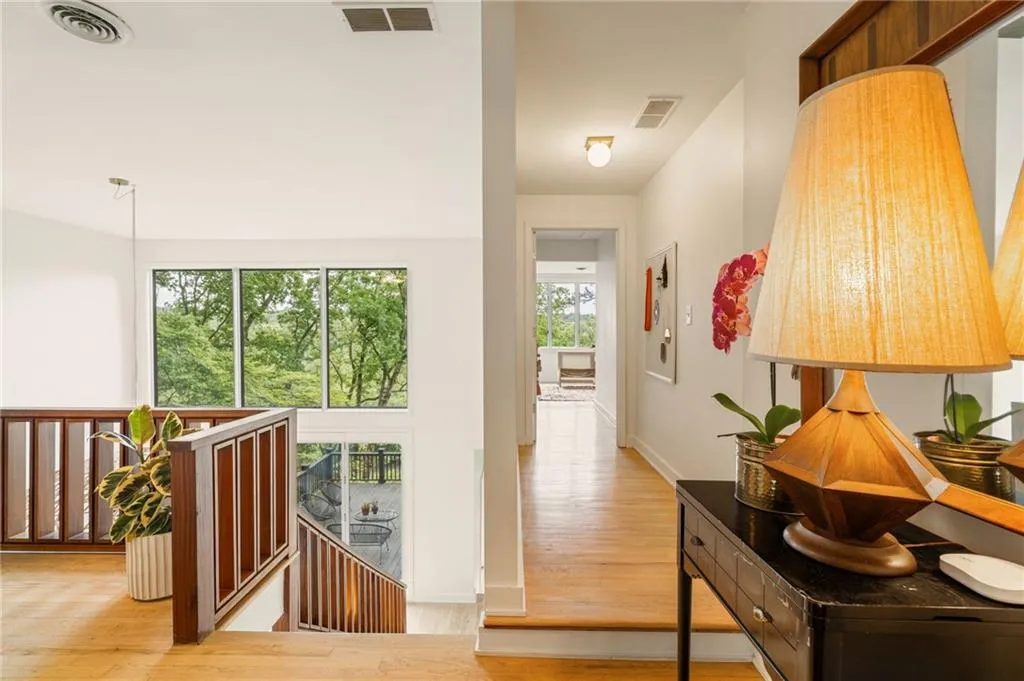 225 River North Drive, Atlanta, Georgia 30328, 5 Bedrooms Bedrooms, ,4 BathroomsBathrooms,Residential,For Sale,225 River North Drive,7762117