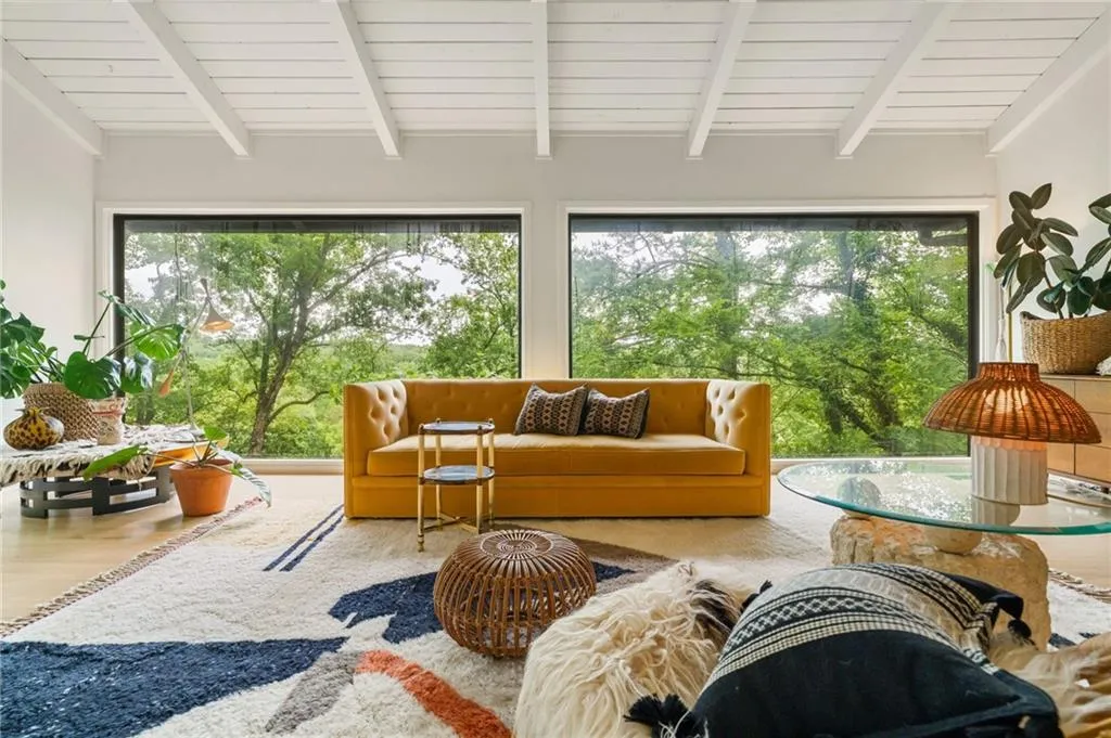 225 River North Drive, Atlanta, Georgia 30328, 5 Bedrooms Bedrooms, ,4 BathroomsBathrooms,Residential,For Sale,225 River North Drive,7762117