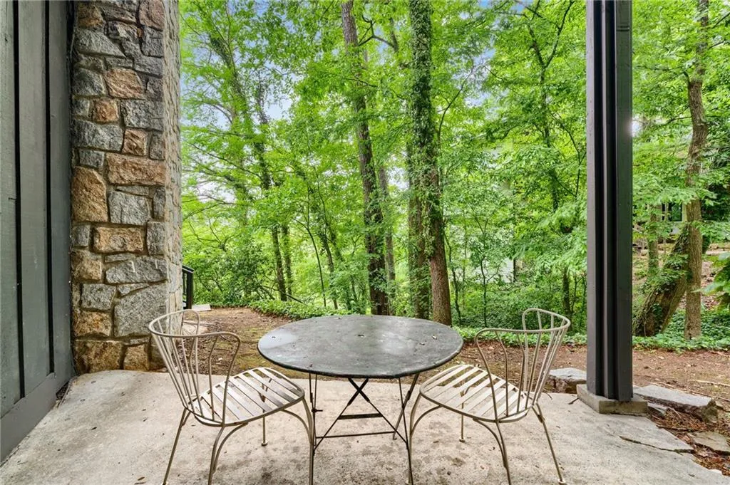 225 River North Drive, Atlanta, Georgia 30328, 5 Bedrooms Bedrooms, ,4 BathroomsBathrooms,Residential,For Sale,225 River North Drive,7762117